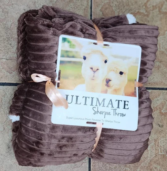 ๐๏ธ Line Pattern Sherpa Blanket โ Ultimate Cozy Throw