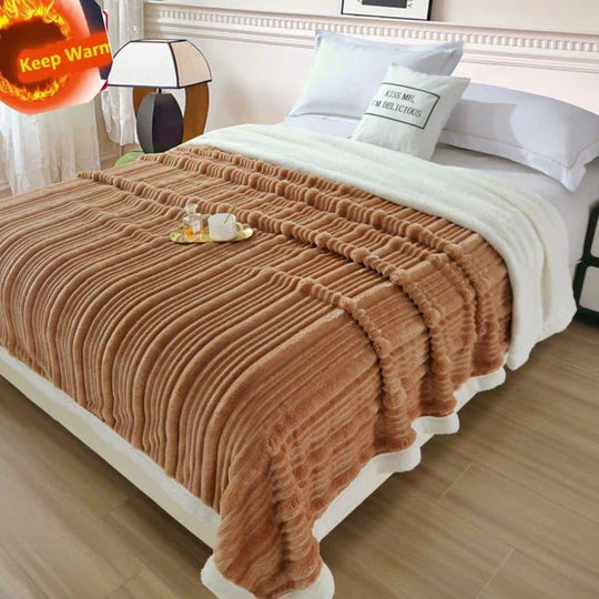 ✨ Elegant Line Patterned Sherpa Blanket