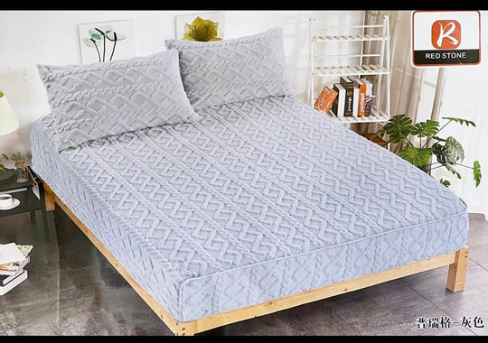 π· Geometric Fleece Mattress Protector β 3 Piece Set