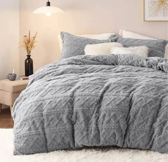 π¦ Geometric Fleece Comforter β 5 Piece Set