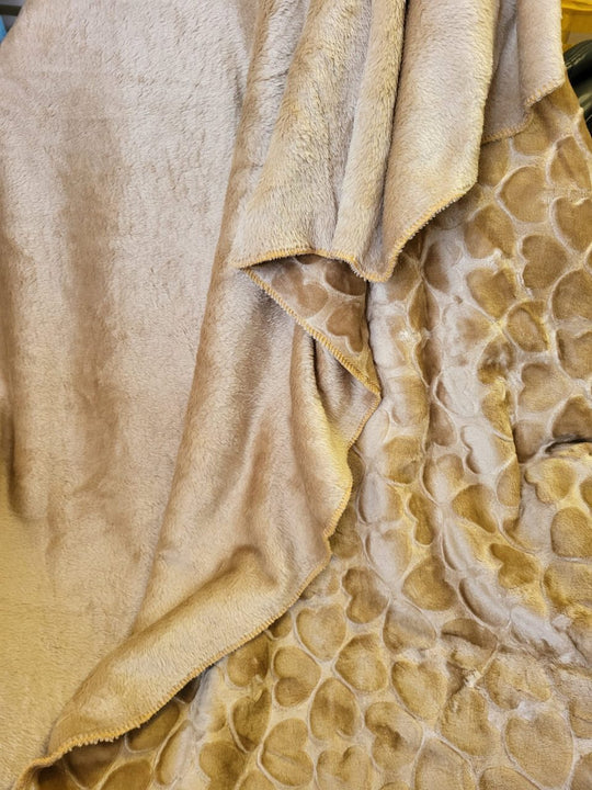 ❄️ Ultra-Soft Luxury Fleece Blanket – 210cm x 180cm