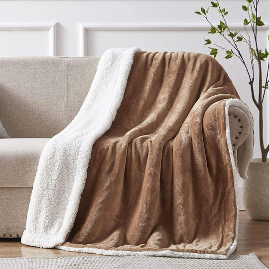 ๐๏ธ Plain Velvet Sherpa Blanket