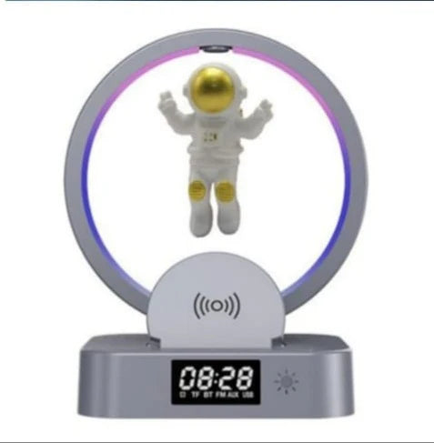 π¨βπβ¨ Magnetic Bluetooth Astronaut Speaker with RGB Lighting