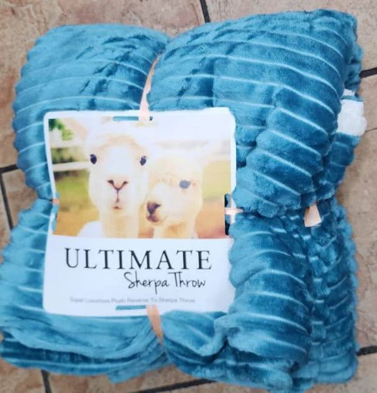๐๏ธ Line Pattern Sherpa Blanket โ Ultimate Cozy Throw