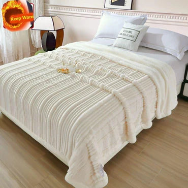 ✨ Elegant Line Patterned Sherpa Blanket