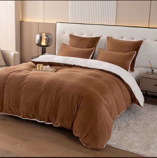 ✨ Velvet Comforter Set – 5 Piece
