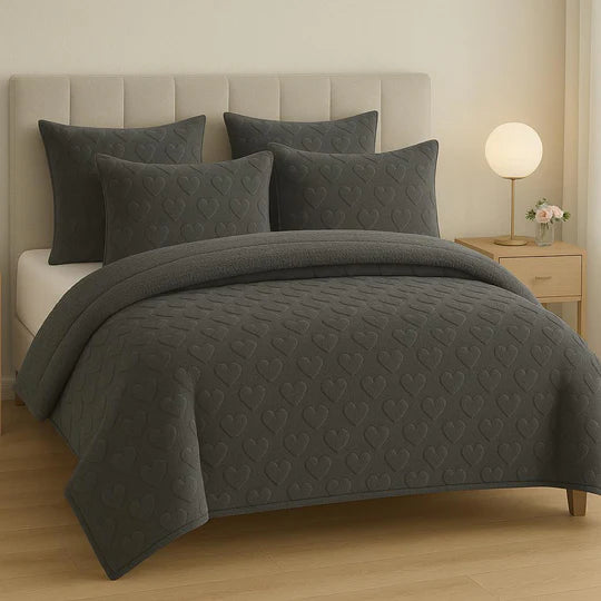 💖 Heart Fleece Comforter Set – 5 Piece
