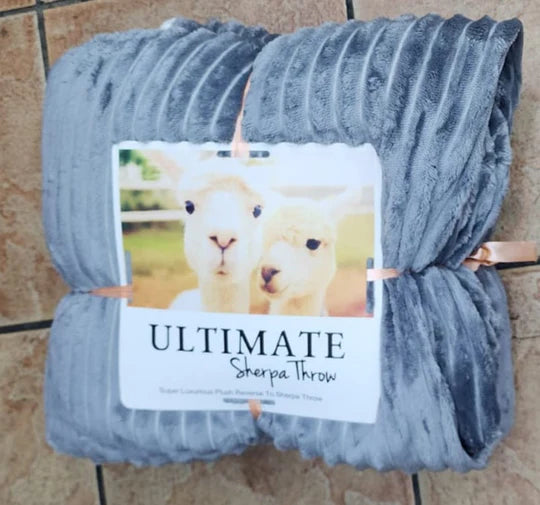 🛋️ Line Pattern Sherpa Blanket – Ultimate Cozy Throw