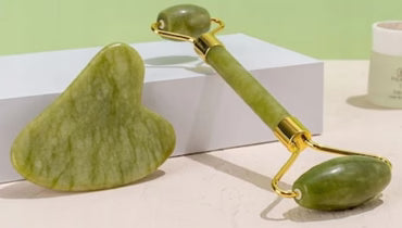 💚 Jade Facial Roller