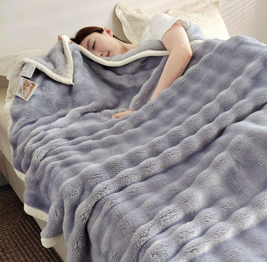 🐑 Fur Sherpa Throw – Soft, Warm & Elegant
