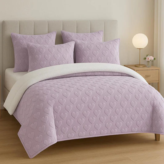 💖 Heart Fleece Comforter Set – 5 Piece