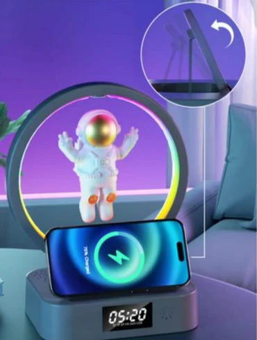 👨‍🚀✨ Magnetic Bluetooth Astronaut Speaker with RGB Lighting